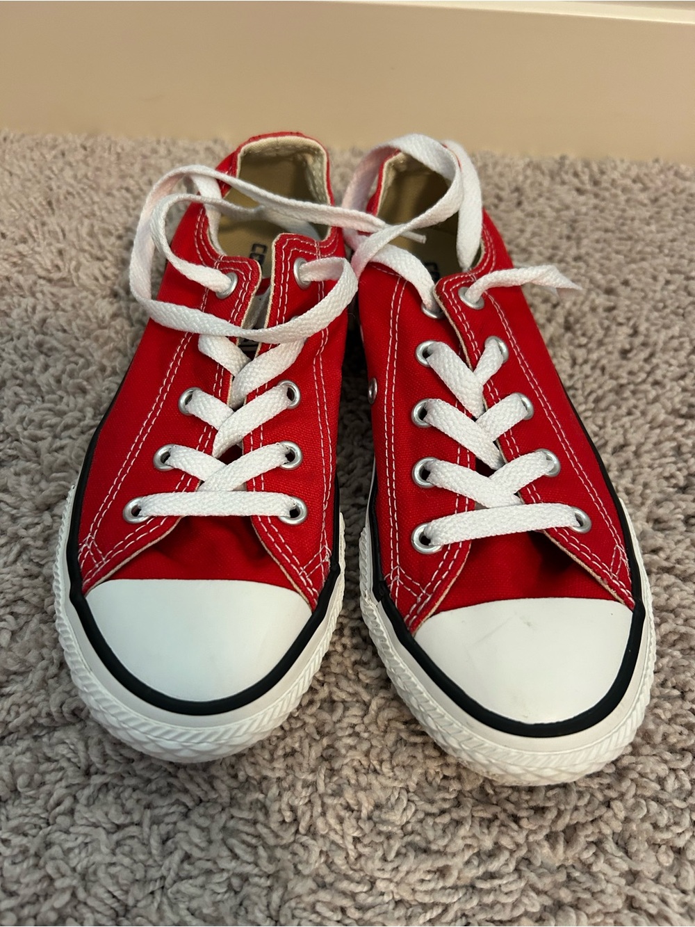 Classic converse Red Kids Low-Top Canvas Sneakers with White Laces